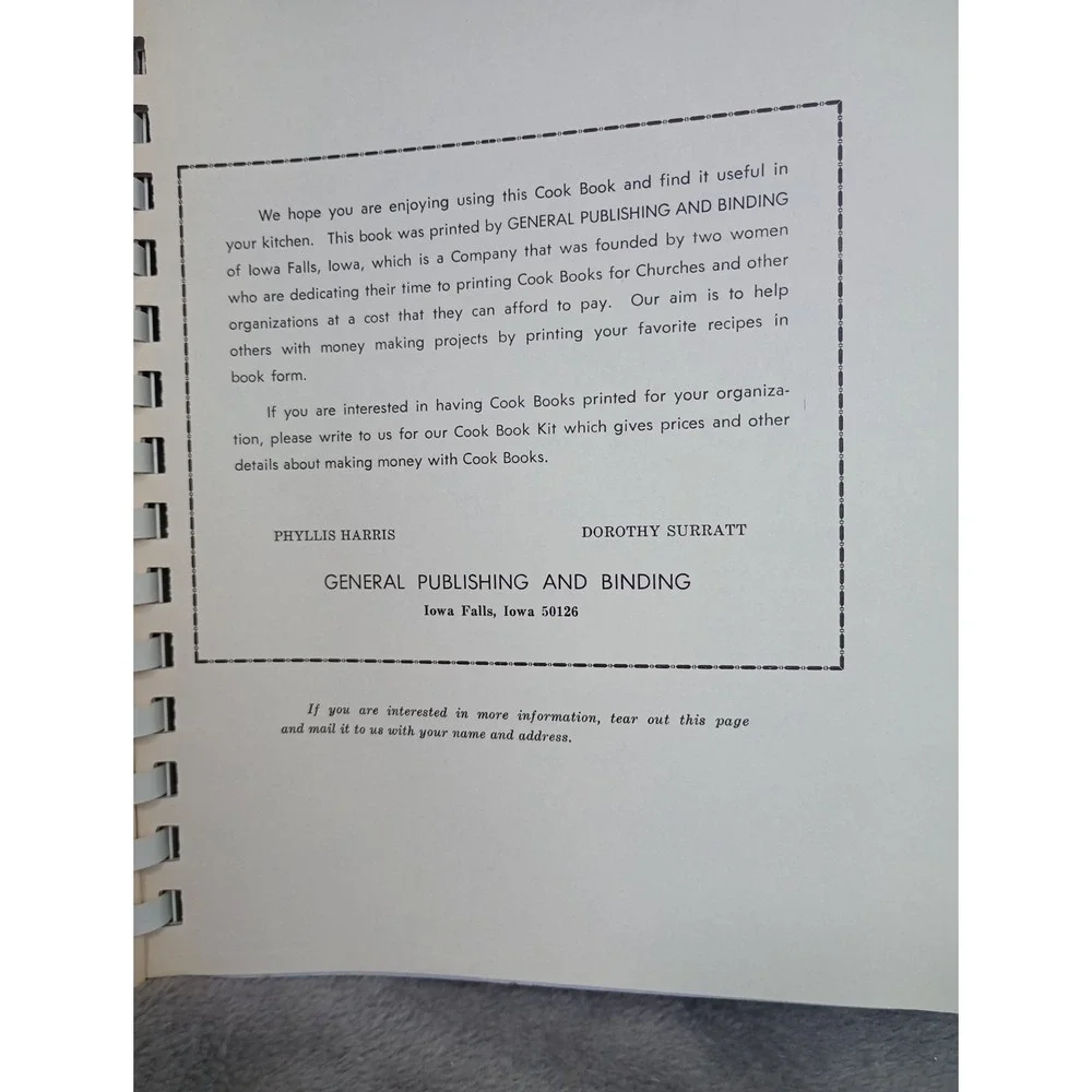 Boone Woman's Club Cookbook Boone,‎ Iowa Bicentennial Edition 1976 Local Recipes